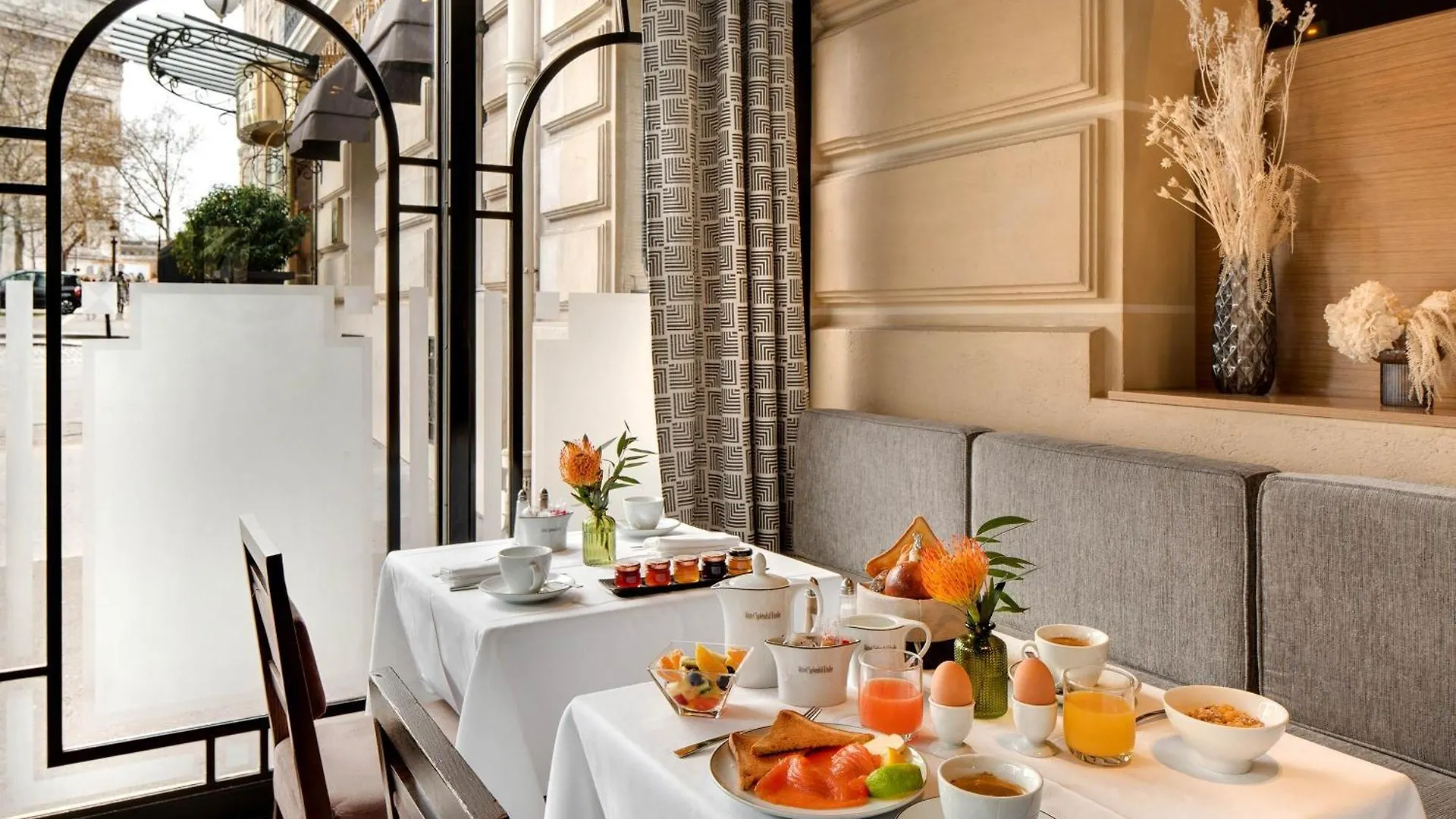 Splendid Etoile Hotel 4*